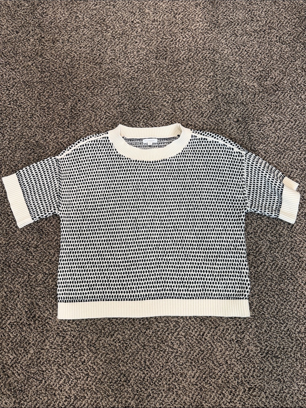 Blu Pepper Black & Cream Short Sleeve Knit Sweater Top